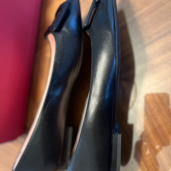 Roger Vivier Black Grommettine Buckle Pointed Toe Flats - Picture 4 of 6